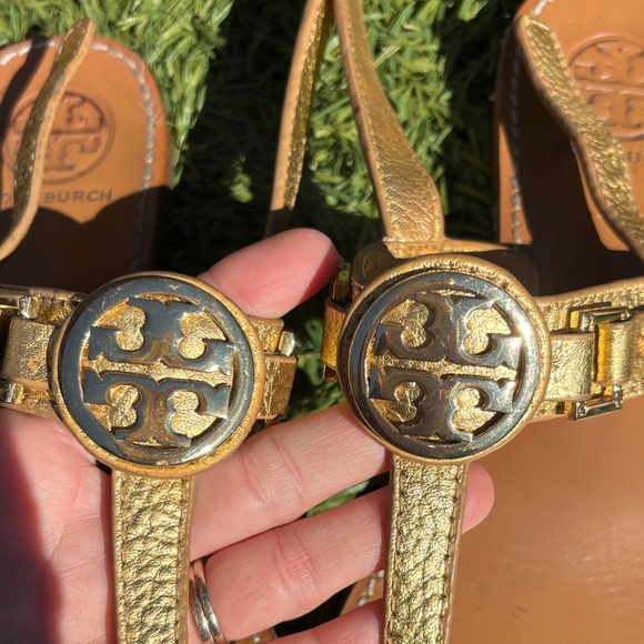 Tory Burch - RARE! Gold Sandals - Picture 9 of 9